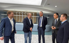 Ръководството на ЕИБ се впечатли от напредъка на детската болница и студентския кампус в Бургас