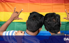 Мигранти се преструват на хомосексуални, за да останат във Великобритания