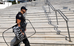 Гръцките власти са задържали мъж, превозвал 11 нелегални мигранти в автомобила си, близо до гръцко-турската граница