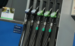 От началото на конфликта в Близкия изток бензинът е поскъпнал с 19,9%, а дизелът с 38,8%