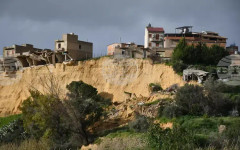 АНСА: Последните четирима губернатори на Сицилия са сред 13-те разследвани за свлачището в Нишеми