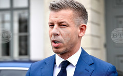 Илие Боложан проведе телефонен разговор с Петер Мадяр и го покани да посети Румъния