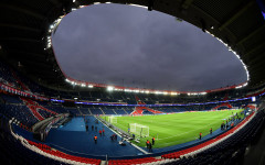 ПСЖ купува легендарен за българския футбол стадион