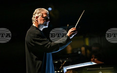 Маестро Хосе Кура ще дирижира операта "Турандот" от Пучини в две последователни вечери на сцената на Старозарската опера