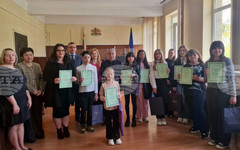 В Деня на българската конституция наградиха призьорите в ученическия конкурс, организиран от Окръжния и Районния съд в Разград