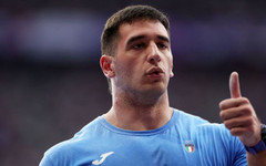 Фабри и Уиър ще премерят сили на 9 май