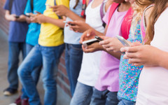 Приложението на ЕС за проверка на възрастта за онлайн платформи скоро ще бъде достъпно за употреба