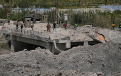 Израел унищожи напълно моста, свързващ Южен Ливан с останалата част от страната, на фона на съобщенията за преговори