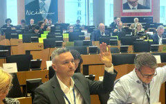 Вигенин: Опростяваме правилата за химическата индустрия, но не правим компромис със защитата на гражданите