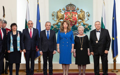 Президентът награди изтъкнати български учени с орден "Св. Св. Кирил и Методий"