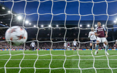 Астън Вила разби Болоня, а Нотингам Форест пречупи Порто за английски полуфинал на Лига Европа