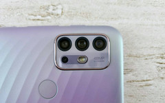 Този смартфон производител съди над 300 инфлуенсъри, защото създават негативен имидж на марката