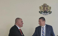 Незаконният Сарафов е "дръпнал" в София дело, свързано с Благомир Коцев