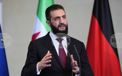 Президентът на Сирия Ахмед аш Шараа се срещна в Анталия с американския пратеник за Сирия Том Барак и с външния министър на Турция