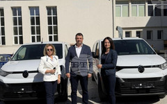 Община Силистра осигури два електрически автомобила за социални институции