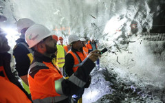 Започнат през 1987 г.: Остават 90 метра до прокопаването на тунел "Лозарево"