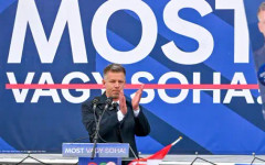 Петер Мадяр: Администрацията на Виктор Орбан унищожава чувствителни документи