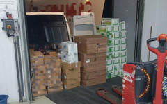 БАБХ конфискува близо тон нередовни храни в Луковит и на Капитан Андреево