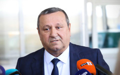 Социални плащания срещу вот? Министър Адемов: Постъпили са 30 сигнала за оказван натиск