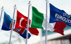 УЕФА успокои Италия за Евро'32, но предупреди Милано и Неапол