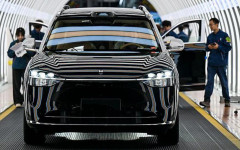 Китайска компания патентова гласово управлявана тоалетна за автомобил