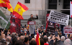 Испанската крайнодясна партия "Вокс" сключи с консерваторите споразумение за регионално правителство на автономната област Естремадура