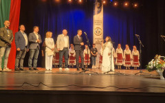 Кметът на Бургас откри Националния фолклорен конкурс "С песните на Златка Ставрева"