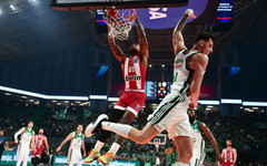 Тайрик Джоунс отнесе наказание от три мача в Гърция заради обиден жест към феновете на Панатинайкос