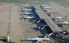 Европейски авиокомпании започнаха да отменят полети поради недостиг на гориво