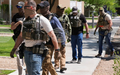 Възрастна французойка се върна в родината си, след като беше задържана от американските имиграционни власти