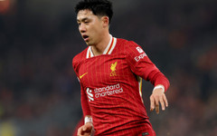 Полузащитник на Ливърпул ще изпълни договора си с клуба