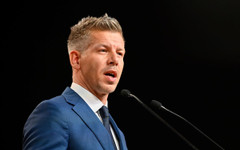 Мадяр започва преговори за размразяване на евросредства