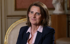 Зам.-председател на ЕК: Поражението на Орбан показва границите на антиевропейската реторика