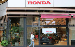 "Хонда" прекратява производството на автомобили с бензинови двигатели в свой завод в Китай, тъй като търсенето се измества към електромобилите