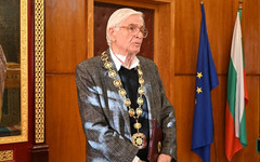 Кабинетът предложи проф. Александър Андонов за орден "Св. Св. Кирил и Методий" - първа степен