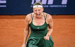 Водачката в схемата Марта Костюк се класира за полуфиналите в Руан