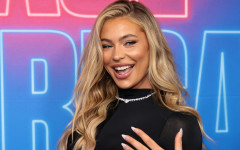 Олимпийска шампионка се пусна по изрязан бански и впечатли милиони мъже