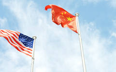 Китай се ядоса на САЩ заради "злонамерени разпити и тормоз" на китайски учени