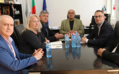 Областният управител на Русе посети община Сливо поле, където в неделя ще има 17 изборни секции