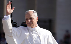 Папа Лъв XIV на посещение в Камерун