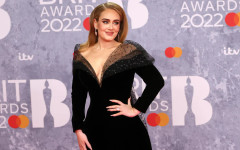 Адел с изненадващо завръщане в музиката