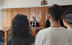 Окръжният съд в Монтана отбеляза Деня на Конституцията със симулативен съдебен процес с ученици