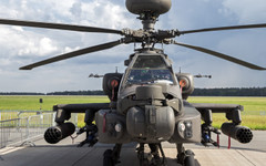 Колко ще струва на Великобритания техническото обслужване от Boeing на бойните хеликоптери Apache