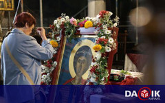 Светиня от Атон: Честната глава на Св. Георги идва за поклонение в Румъния