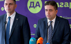 "Да, България": Радев няма право да атакува нашите избиратели