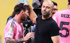 Бекъм: Трябва да намерим заместник на Масчерано, но няма да бързаме