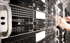 Пазарът на сървъри забуксува от недостиг на базови електронни компоненти