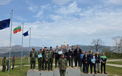 Ученици от Казанлък, Габрово и Павел баня взеха участие в състезанието "Млад рейнджър" на казанлъшкия учебен полигон "Тюлбе"