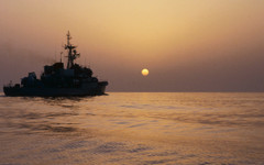 Корабите играят на смъртоносна криеница с иранските мини в Ормузкия проток