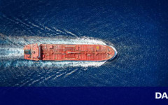 Танкер от руския сенчест флот напусна Франция, след като плати глоба